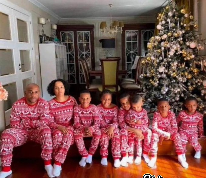 Baltasar Engonga shares Christmas-themed photo with wife and 6 kids amid 400 videos with other women