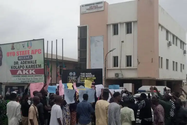 By-election: Crisis hits APC as members protest choice of candidate