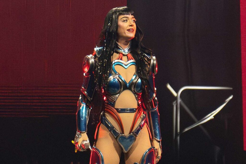 Katy Perry cries on stage during Australian show following split from Orlando Bloom