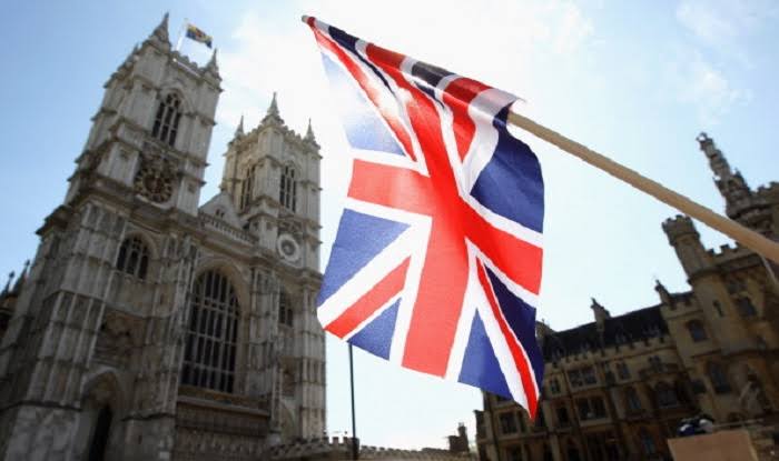 Panic grips UK-based Nigerians as govt scraps over 100 skilled jobs