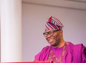 UPDATE- Buhari never embezzled public funds—- Akpabio  ‎