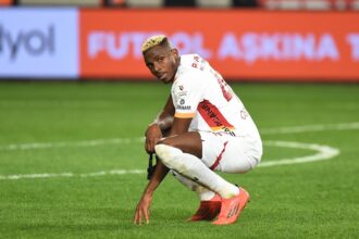 “What is Napoli scared of?” – Super Eagles hero calls out Serie A champions over clause in Victor Osimhen’s contract