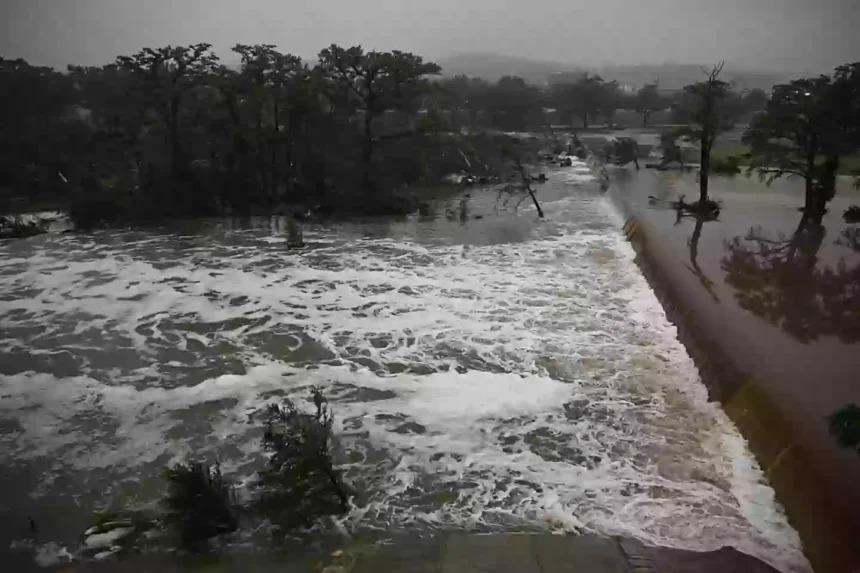 Woman films horrifying minute-by-minute breakdown of just how quickly Texas flash flood happened