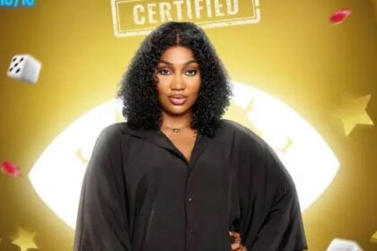 BBNaija 10: Sultana Causes Stir As She Kisses Two Different Men In Space Of 48 Hours