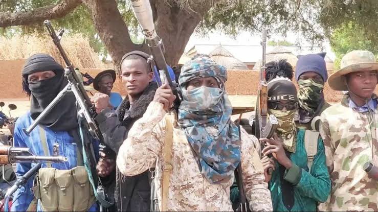 Bello Turji’s bandits abduct 16, shot 3 in Sokoto village amid peace talks