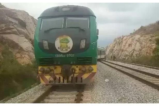 BREAKING: Abuja-Kaduna train derails (VIDEO)