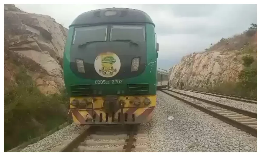 BREAKING: Abuja-Kaduna train derails (VIDEO)