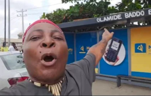 Charly Boy visits newly renamed ‘Olamide Baddo bus stop,’ reacts to change