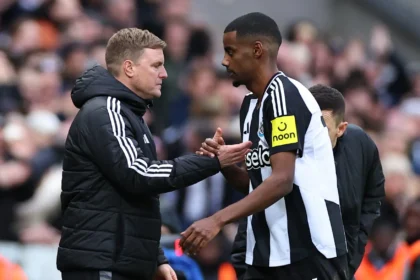 EPL: Eddie Howe speaks on Isak playing in Newcastle vs Liverpool clash