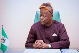 Federal Govt bars MDAs from awarding contracts without warrant