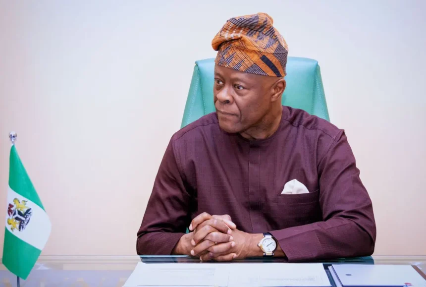 Federal Govt bars MDAs from awarding contracts without warrant
