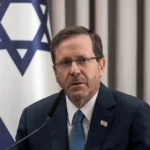Herzog urges global pressure on Hamas at Hostages Square during nationwide strike