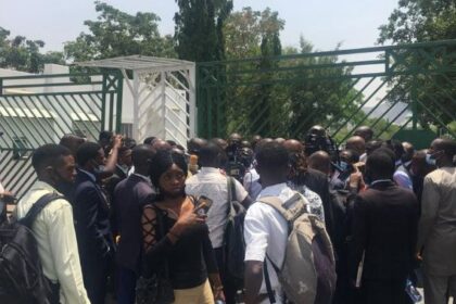 Judges, Lawyers, Litigants, Workers Run For Their Lives During Fire Simulation Exercise At Abuja FHC