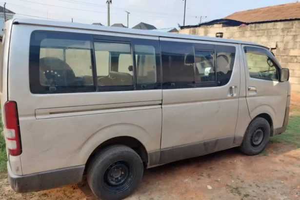 Lagos: Police dismantle car theft syndicate, arrest suspects, recover stolen bus