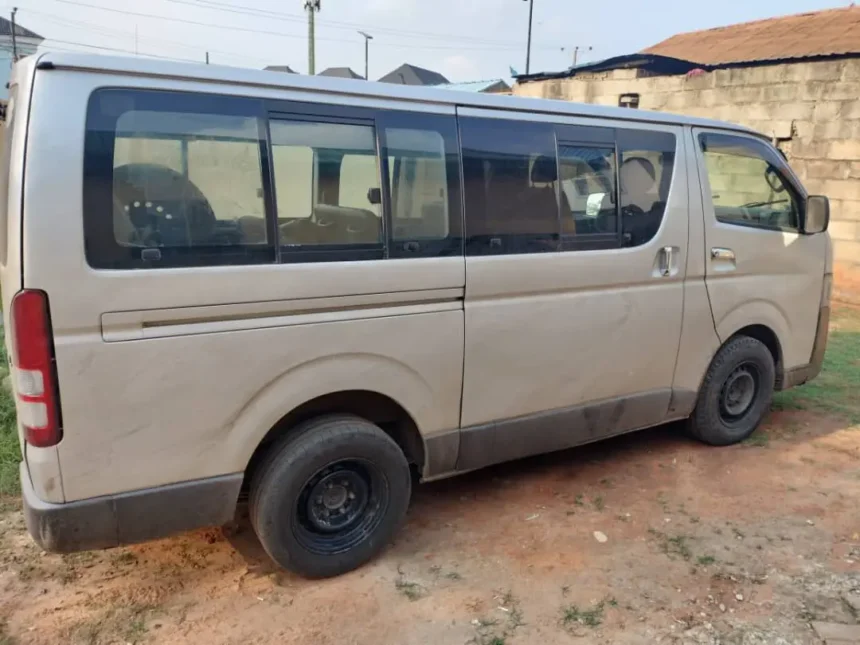 Lagos: Police dismantle car theft syndicate, arrest suspects, recover stolen bus