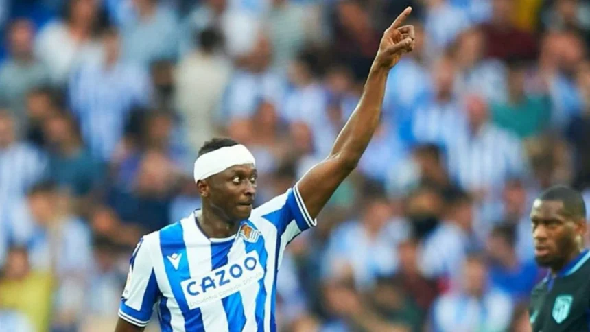 Transfer: Valencia open talks to re-sign Sadiq on loan