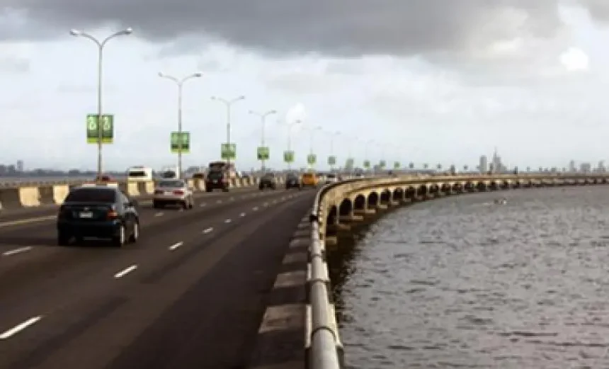 Woman dies after car plunges into Lagos Lagoon