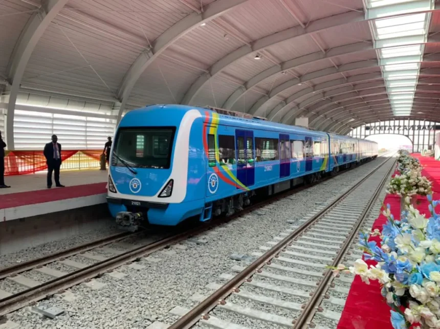Sanwo-Olu announces 50% reduction on train fare for Lagosians