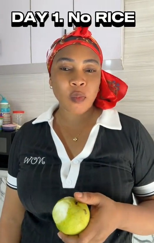 Woman Embarks on a ‘No-Rice’Challenge, Ends up Hospitalized After the Sixth Day (VIDEO)