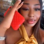 “My mom no small at all” – Lady sh0cked at the unbelievable price her mum paid for a Birkin bag (VIDEO)