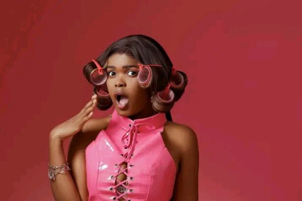 Jarvis unboxes robot costume Verydarkman ordered for her from China