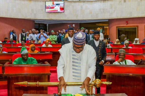 AbdulRazaq presents ₦644bn 2026 budget, channels 66% to infrastructure, growth