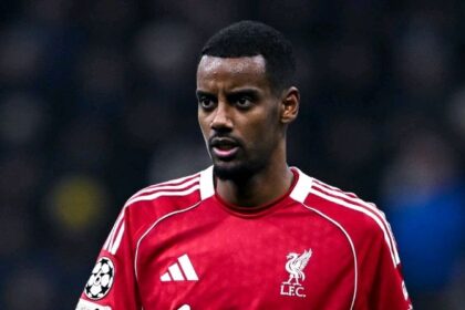 Alexander Isak faces injury setback  