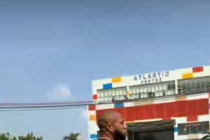 Charles Okocha left speechless as Tony Elemelu surprises him with $50,000 cash ahead of Christmas