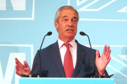 Farage urged to apologise over alleged racist abuse of jewish schoolmates