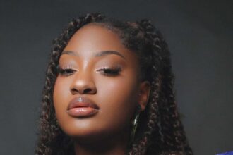 Mixed reactions trail Tems declaring self ‘Jesus baby’