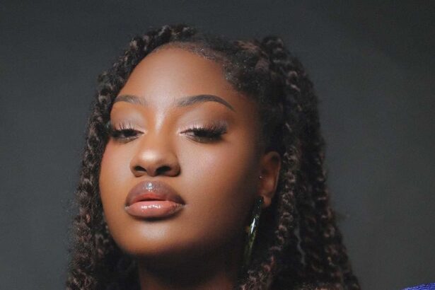 Mixed reactions trail Tems declaring self ‘Jesus baby’