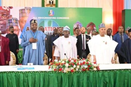 Moment old National Anthem ‘mistakenly’ played during APC caucus meeting at presidential villa