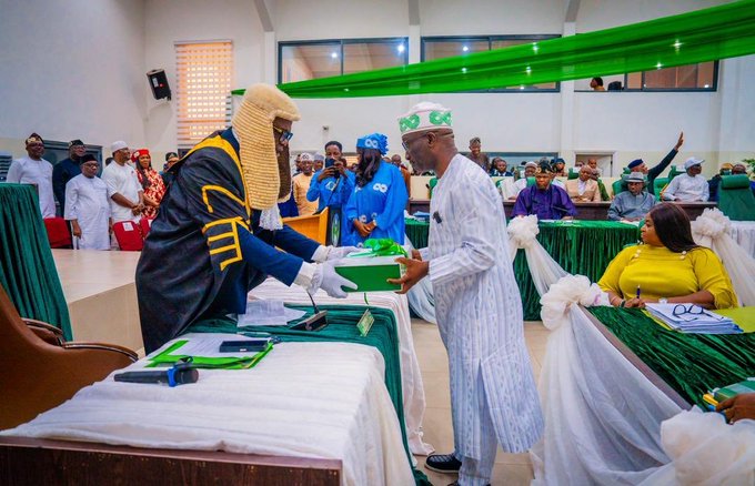 Okpebholo presents ₦939.85bn ‘Budget of Hope and Growth’ to Edo Assembly