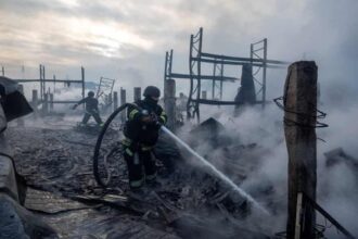 Russia strikes Ukraine with drones