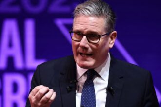 Starmer rejects caretaker PM claim amid Badenoch attacks
