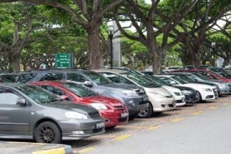 Lagos announces plan to charge motorists for roadside parking