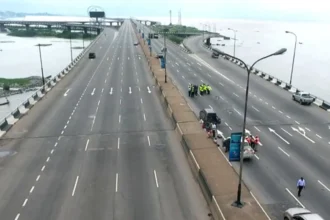 Mother dies, daughter survives in Third Mainland Bridge crash