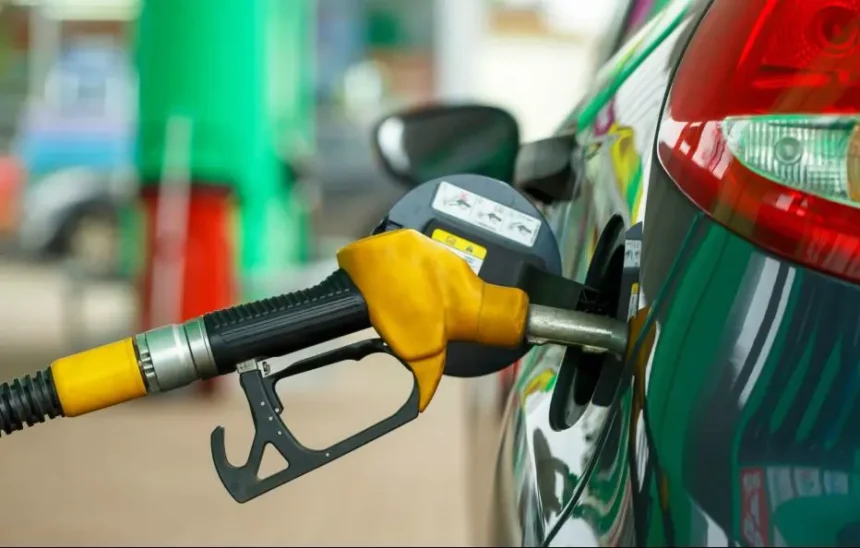 Nigerian filling stations reduce fuel price after hike