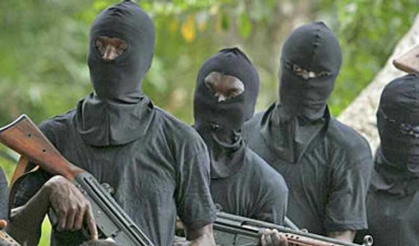 Gunmen kill man, wife, one other in Plateau community