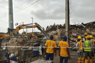Lagos to demolish buildings at Alakija collapse site