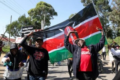 Many arrested as Kenyans protest American Ebola quarantine centre 