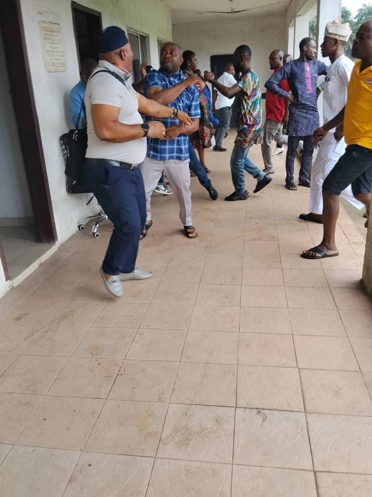 Pandemonium in Akwa Ibom local council as thugs disrupt plenary, sack councillors