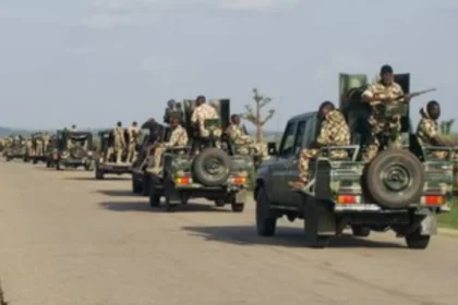 Troops neutralise two suspected Lakurawa terrorists, recover arms in Kebbi