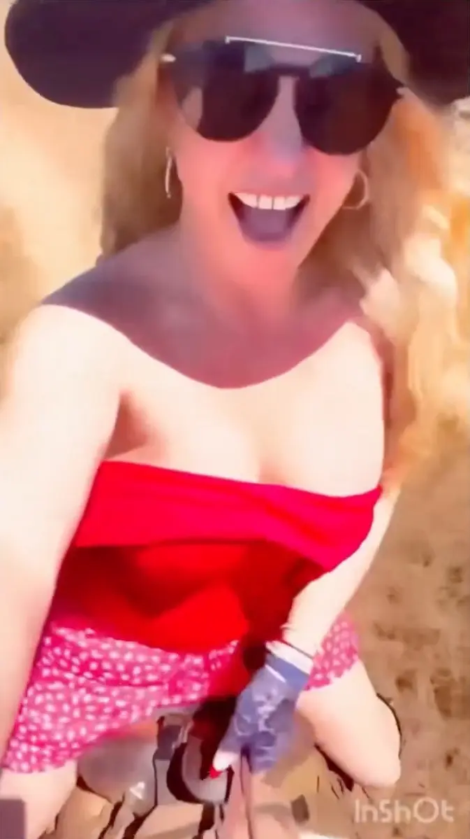 britney spears rides horse wild 136060350