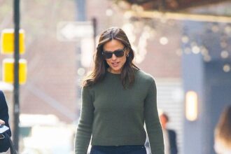Jennifer Garner Recounts The Risks Of Relentless Paparazzi Pursuit