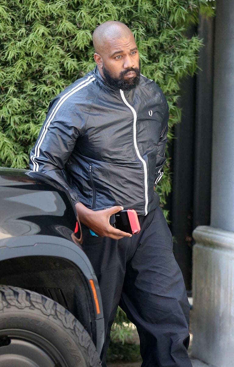 Kanye West Turns Up On Spanish Island After Putting 2-Year Battle Behind Him