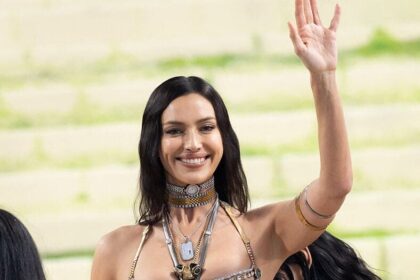Kendall Jenner’s Ex Devin Booker Enjoys Romance With OG Model 11 Years Older: ‘Age Is Just A Number’