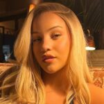 ‘LIUSA’s Sol Mýa Flaunts Her Assets In Plunging Top