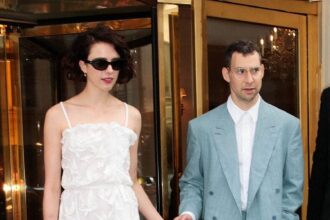 Margaret Qualley & Jack Antonoff Are Reportedly ‘Done For Good’ As He Ditches Wedding Band