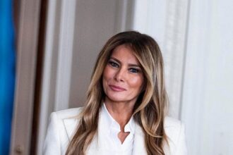 Melania Trump Seeks Volunteers For Early White House Christmas Decorations